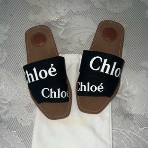 Chloe woody logo slide